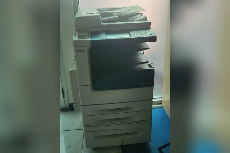 Mesin fotokopi Xerox untuk disewa