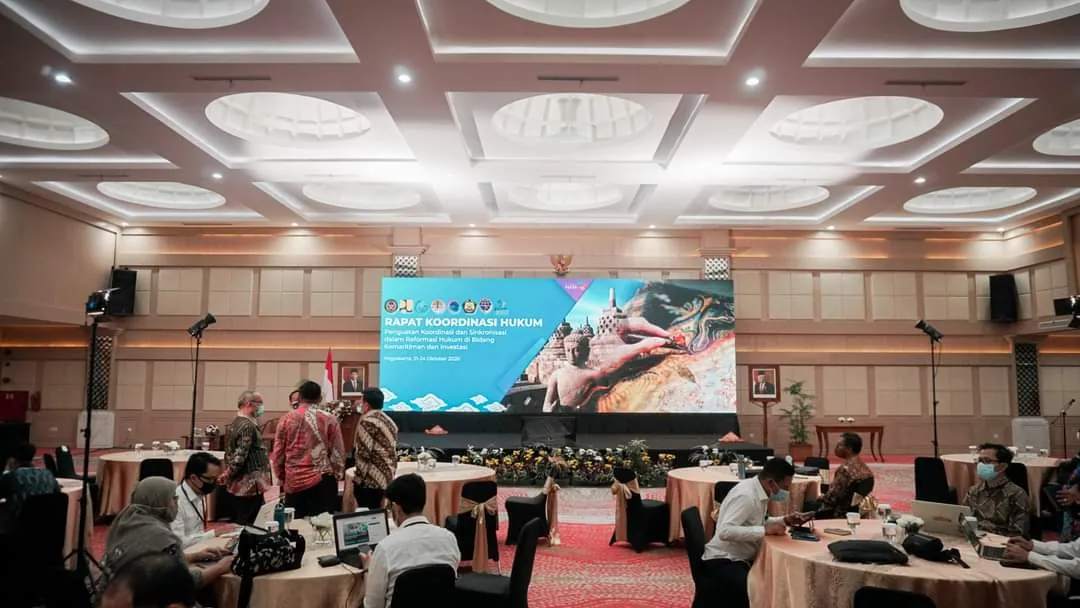 LED screen untuk Rapat Koordinasi Hukum